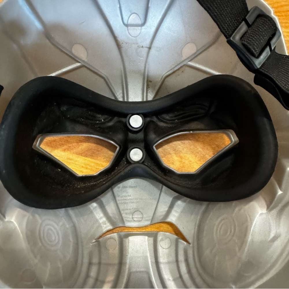 Marvel Avengers Age of Ultron Ultron Front-Face Mask 2015 Gray Quick Costume - Picture 5 of 10